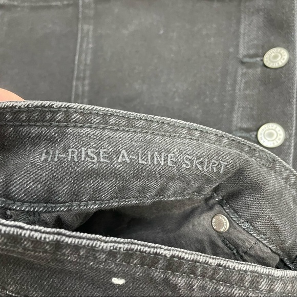 American Eagle Black Jean Mini Skirt Sz 4 - Picture 4 of 6